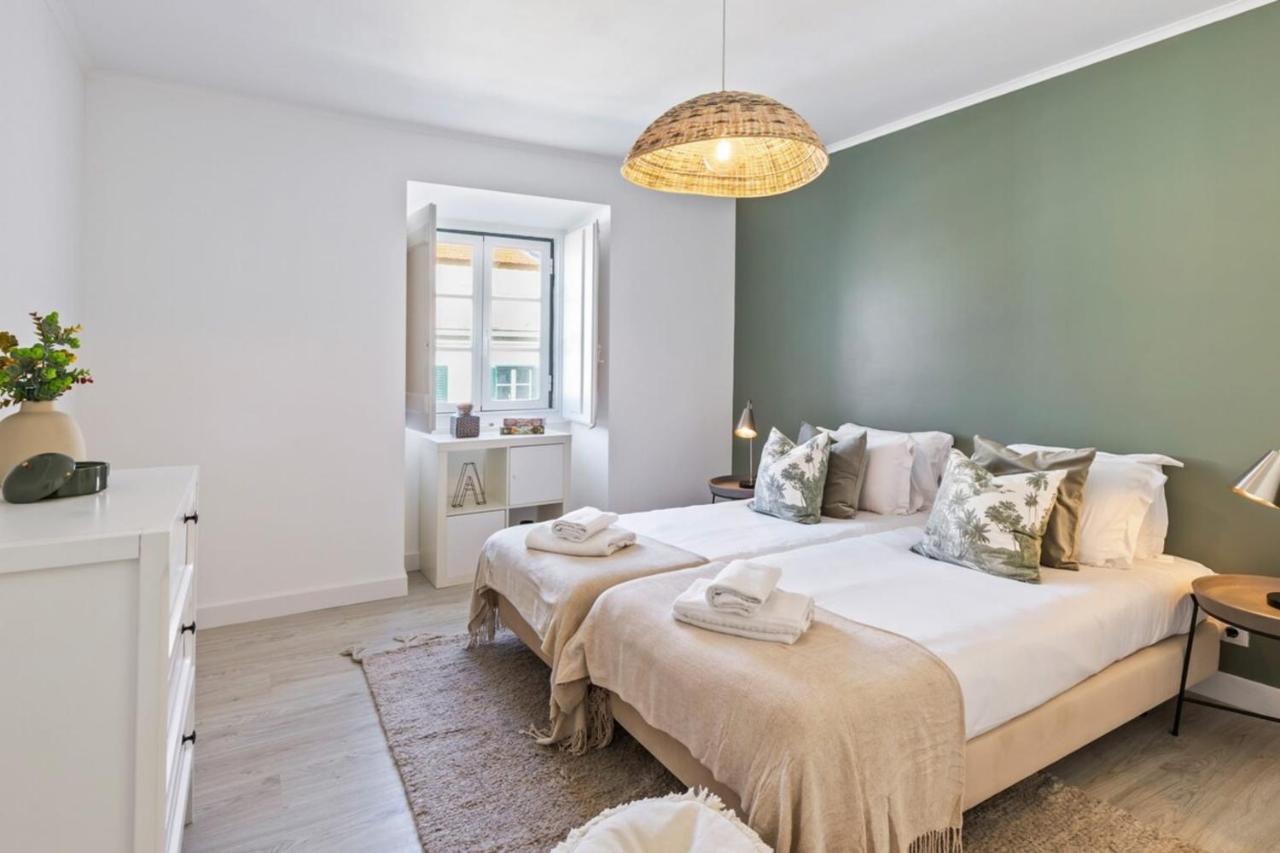 Stunning 2 Bedroom Apartment Near Belem Lisbon Exterior photo